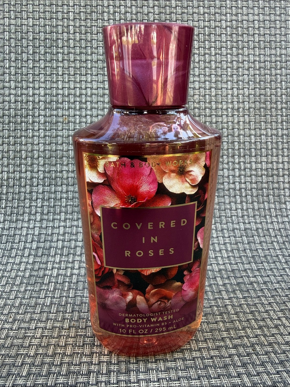 BNWT Bath & Body Works Covered in Roses Body Wash